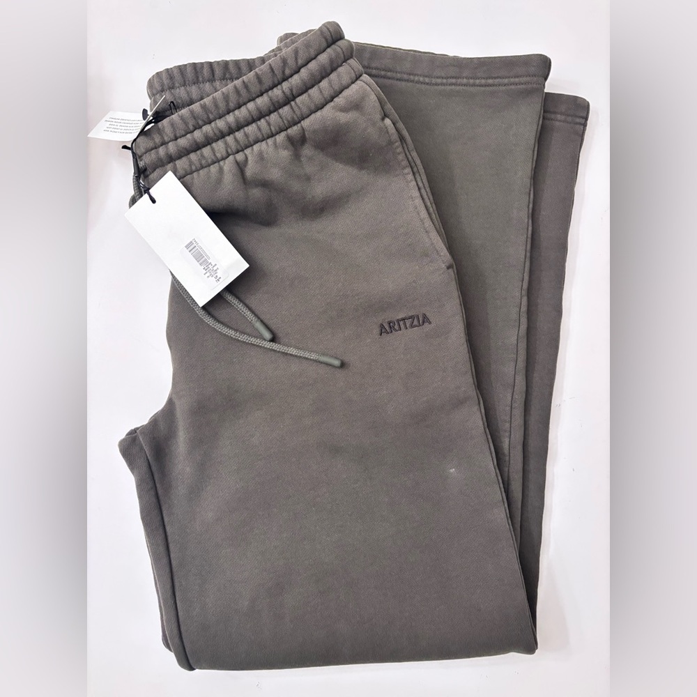 NWT Aritzia Boyfriend Wide Leg Cozy Sweatfleece Sweatpants Small